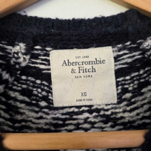Abercrombie & Fitch Women's Holiday Sweater XS‎ - Picture 3 of 6